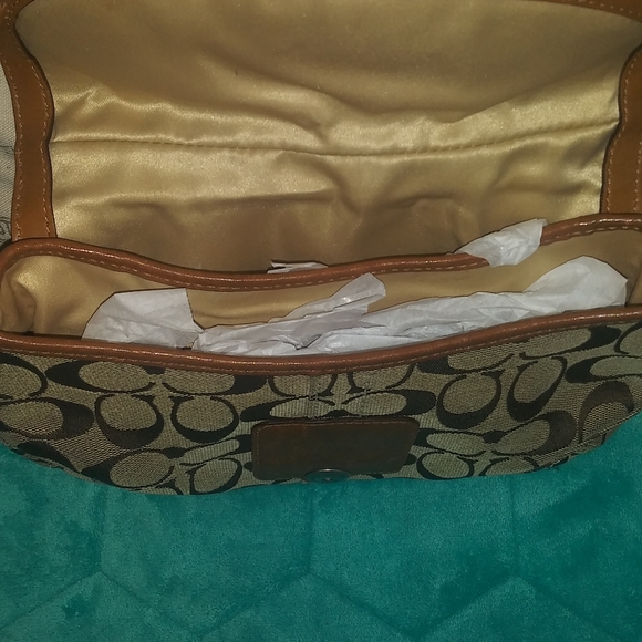 Coach Bag - Picture 3 of 3